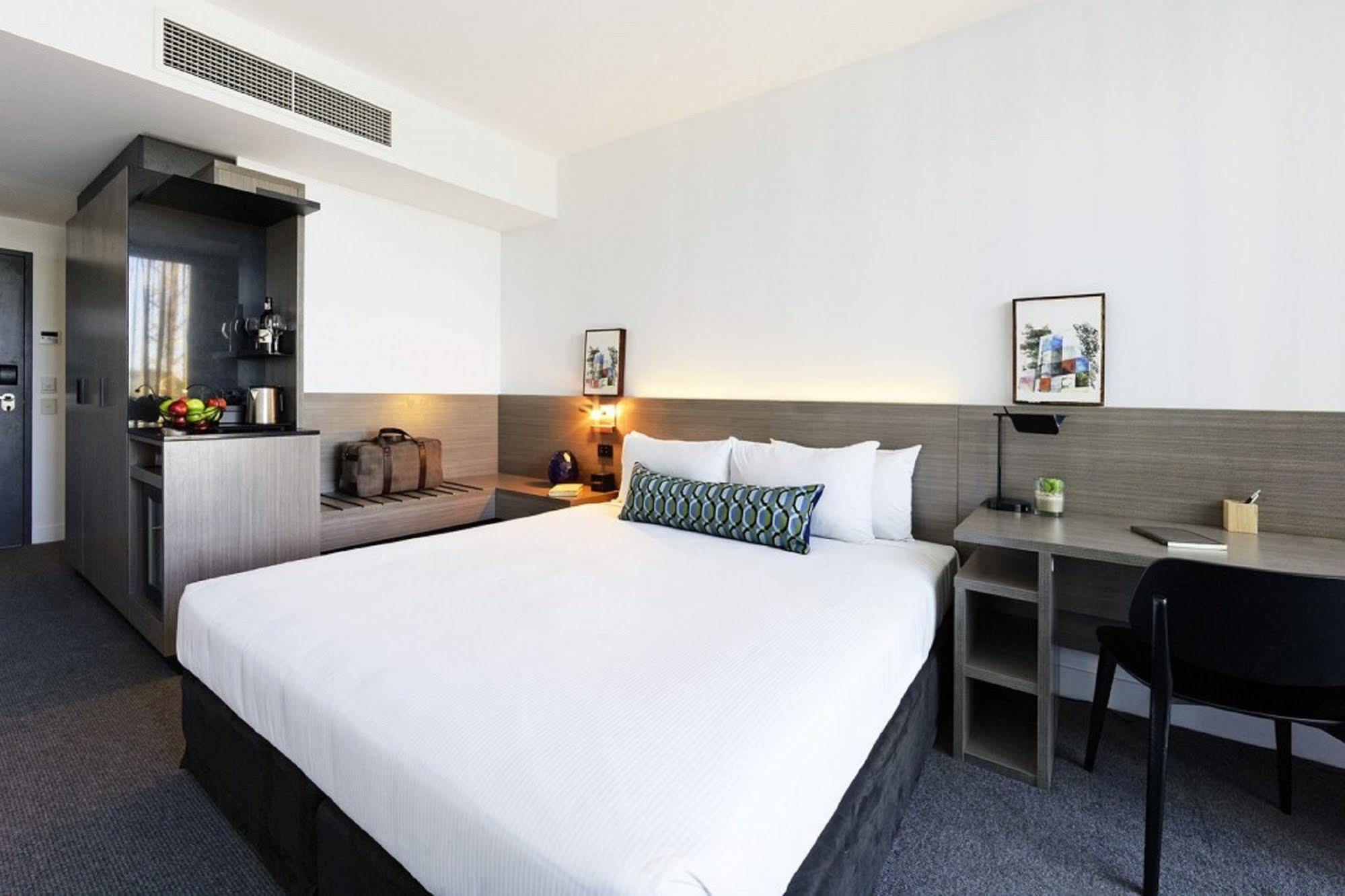 Alpha Mosaic Hotel Fortitude Valley Брисбен Экстерьер фото